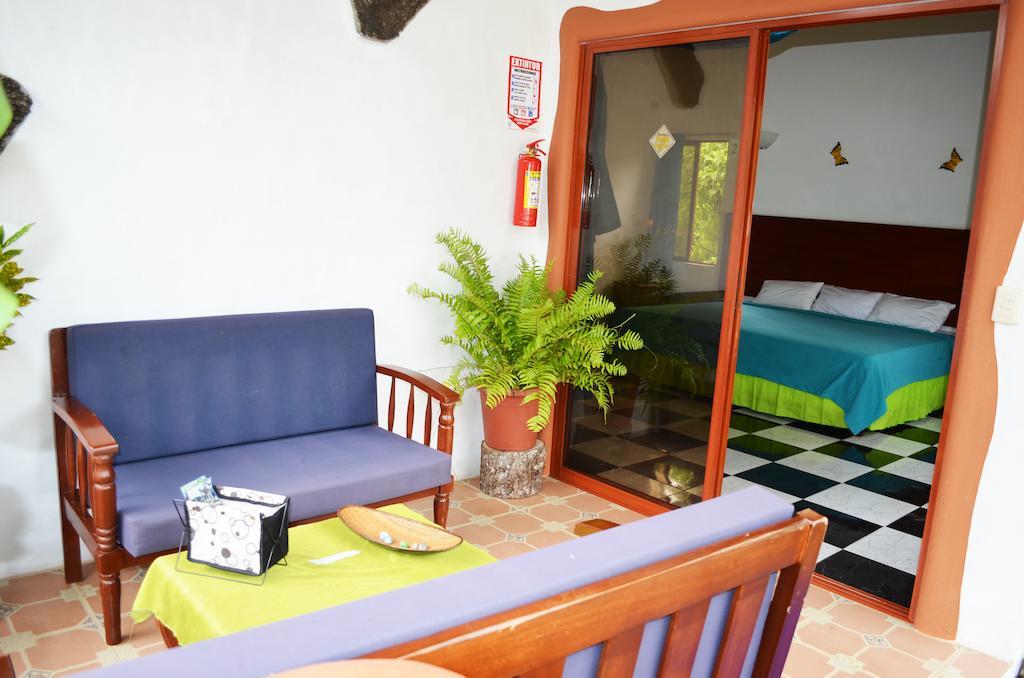 Piedras Blancas Lodge Puerto Ayora  Zimmer foto